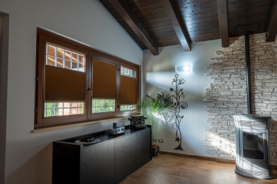 Tende Oscuranti e Qualità del Riposo: l'85% degli Ospiti Preferisce Camere Completamente Buie