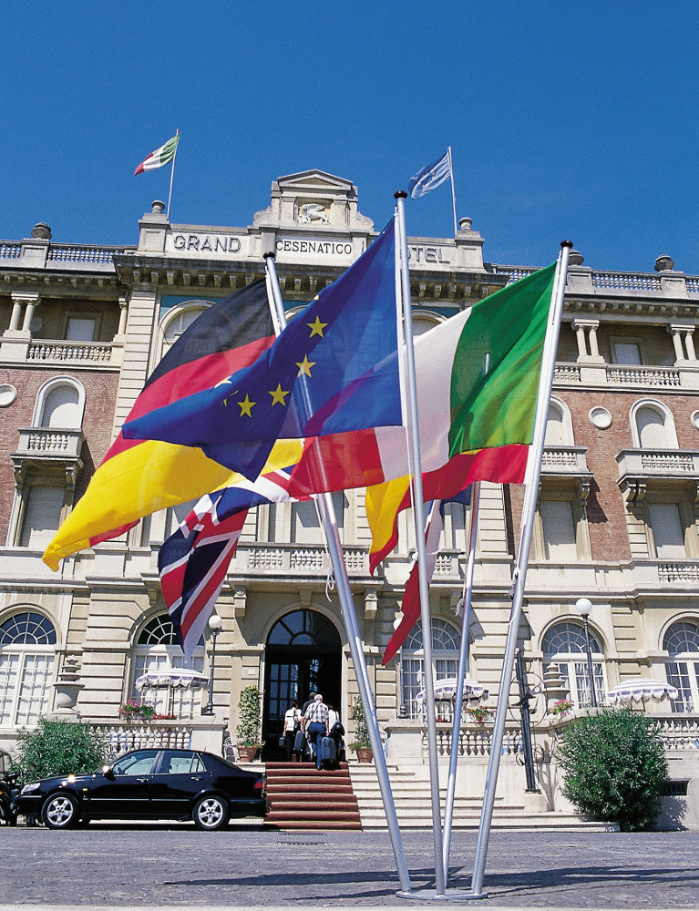 bandiere nazionali per hotel, villaggi, campeggi, strutture ricettive.