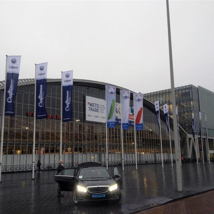 bandiere-personalizzate-promozionali-esterno